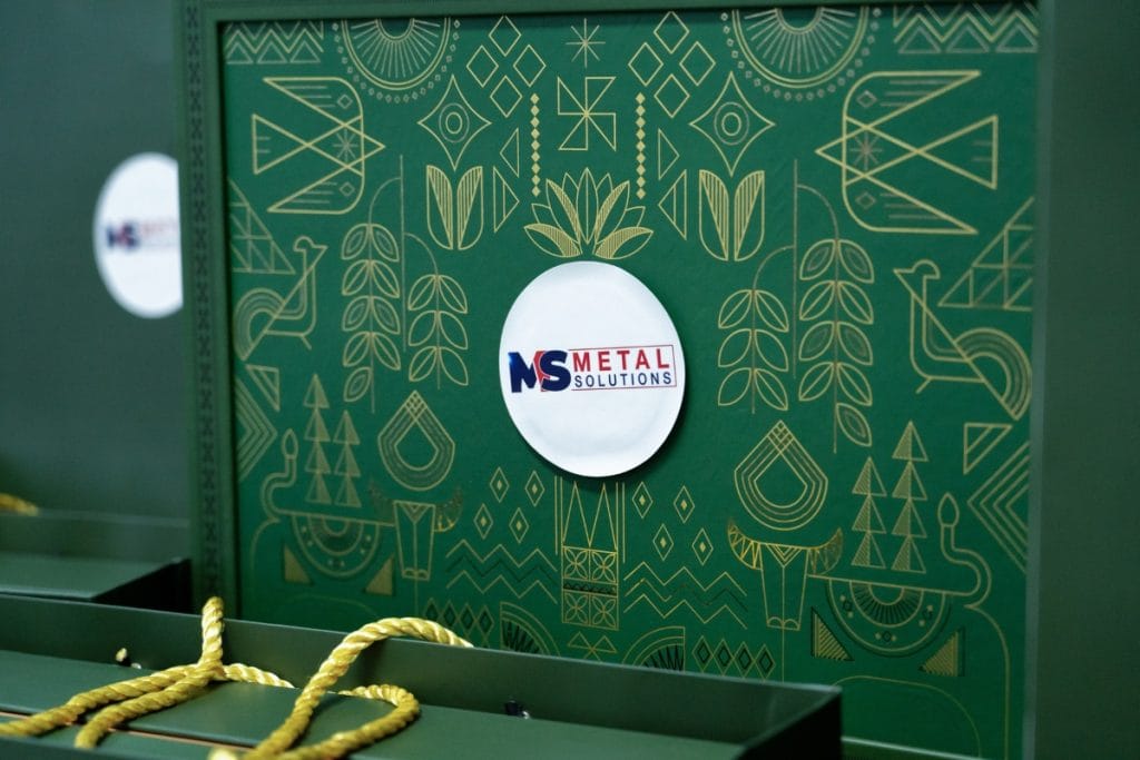 Tri Ân Khách Hàng Metal Solutions và Định Hướng Phát Triển 2025 1 Bộ quà tặng thương hiệu Metal Solutions