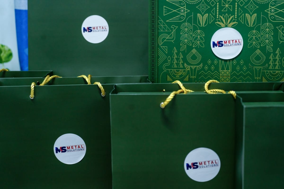 Tri Ân Khách Hàng Metal Solutions và Định Hướng Phát Triển 2025 4 Bộ quà tặng 2024 khách hàng 2