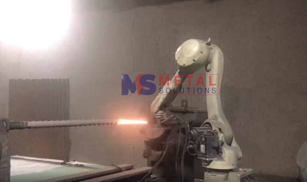 Phục hồi vít tải nhựa bằng công nghệ phun phủ nhiệt HVOF 3 Quá trình phun phủ Phục hồi vít tải nhựa bằng công nghệ phun phủ nhiệt HVOF