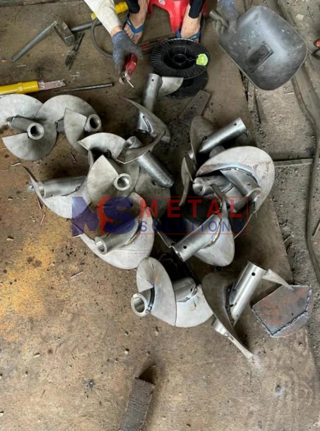 Phun phủ chống mòn sửa chữa Cánh Vít Tải (4)