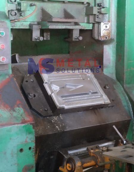 Phun phủ hợp kim chống mòn cho khuôn ngói (2)