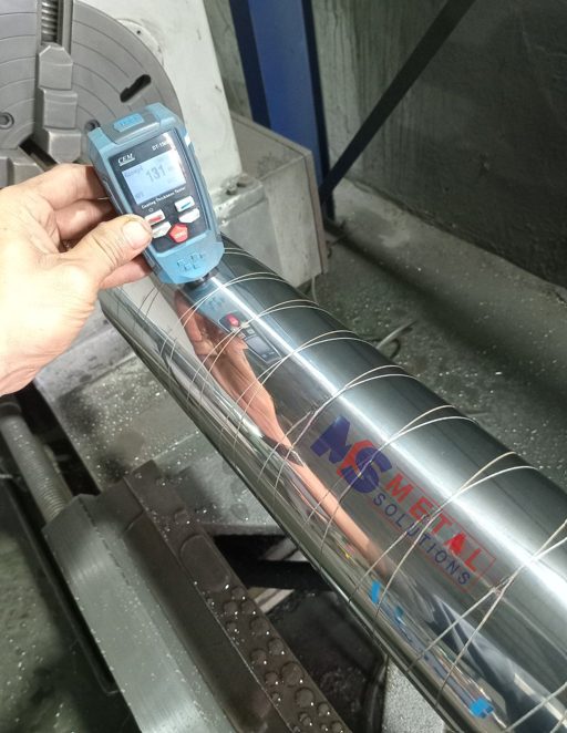 Phun phủ nhiệt HVOF chống mòn cho Lô Aluminium 4 Kiểm tra độ dày lớp phủ