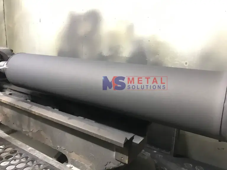 Phun phủ hồ quang chống mòn cho lô vớt keo 5 Phun phủ hồ quang chống mòn cho lô vớt keo (3)