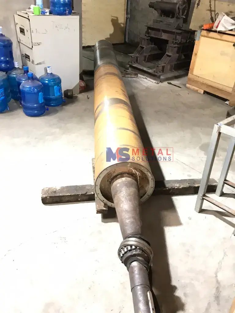 Phun phủ hồ quang chống mòn cho lô vớt keo 2 Quá trình phục hồi lại lô vớt keo cho nhà máy giấy