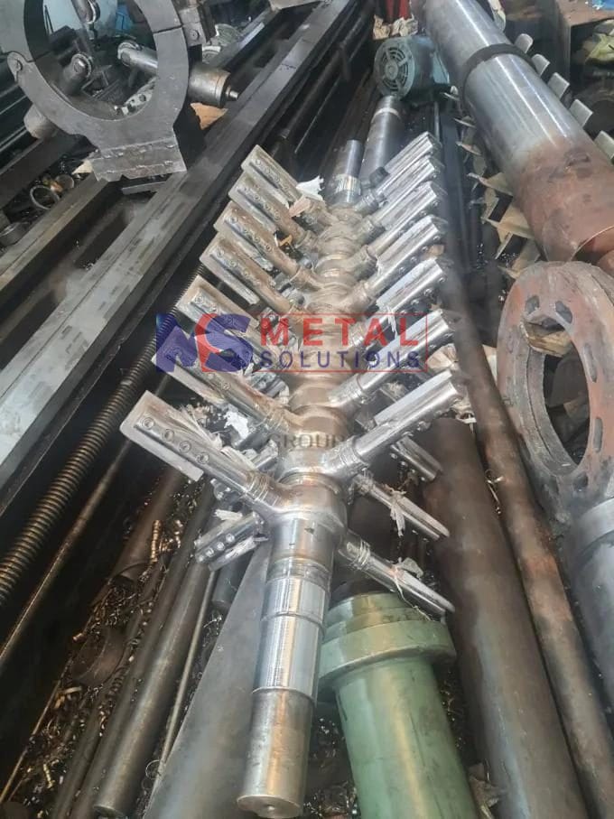 Phun phủ hồ quang sửa chữa Trục Khuấy bị mòn vị trí Ổ Bi và lắp Phớt (2)