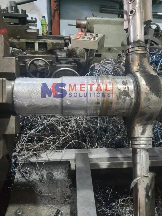 Phun phủ hồ quang sửa chữa Trục Khuấy bị mòn vị trí Ổ Bi và lắp Phớt (3)