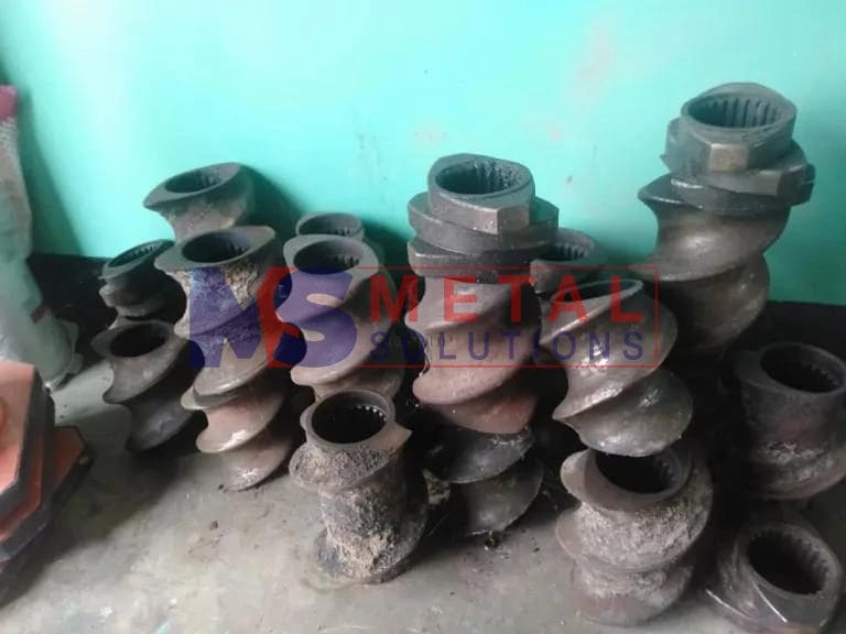 Phun phủ kim loại sửa chữa trục vít ép đùn (3)