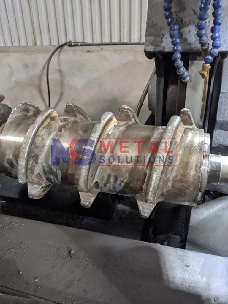 Phun phủ kim loại sửa chữa trục vít ép đùn (4)