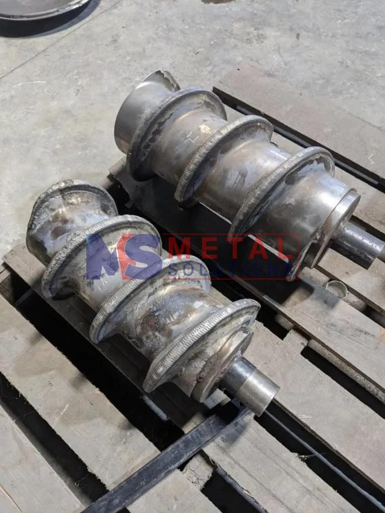 Phun phủ kim loại sửa chữa trục vít ép đùn (5)