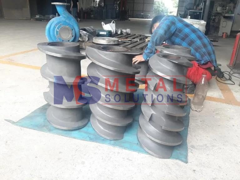 Phun phủ kim loại sửa chữa trục vít ép đùn (9)