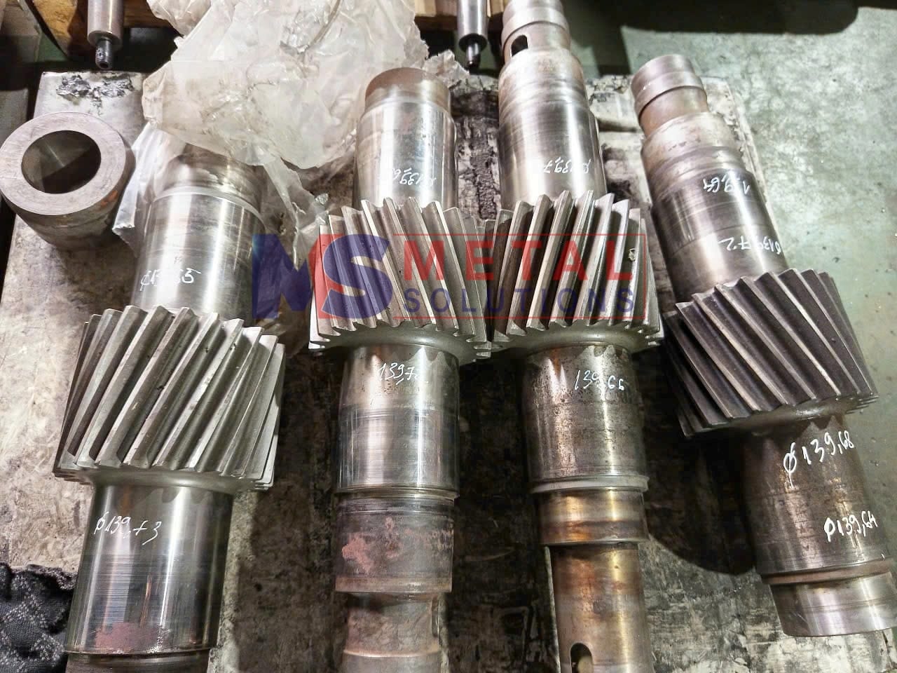 Phun hồ quang dây đôi phục hồi Trục truyền động 2 trục truyền động là gì