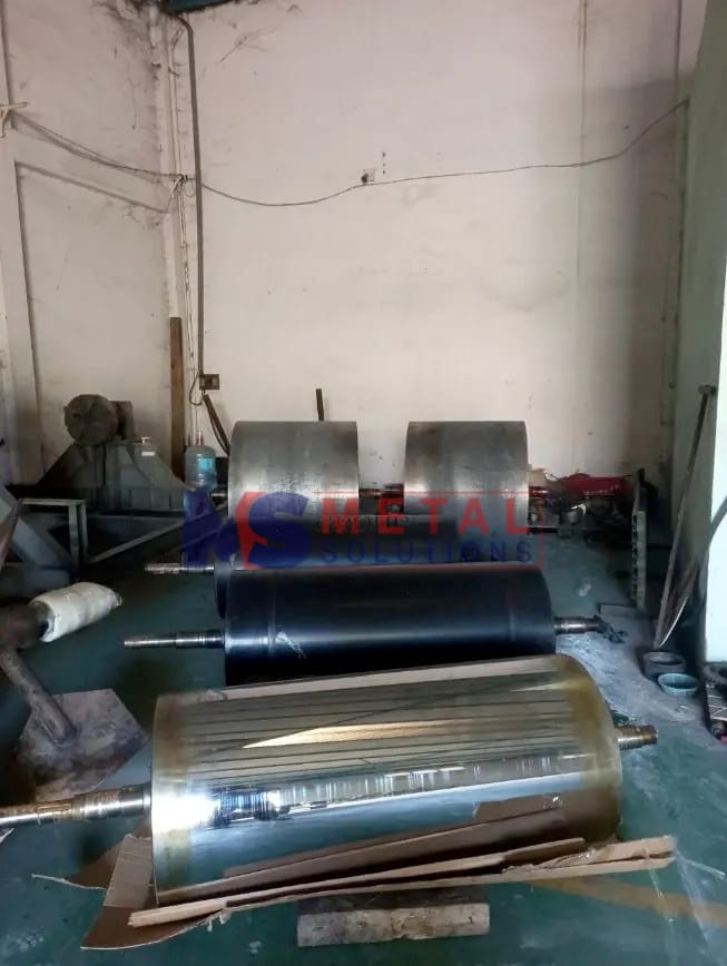 Phun phủ trục lô bị xước mòn - Giải pháp thay thế mạ crom 3 Lô mòn khi được nhận về xưởng