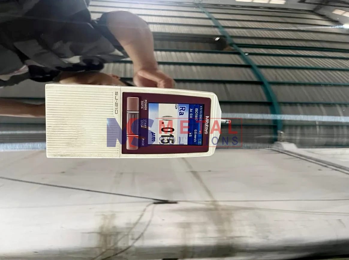 Phun phủ trục lô bị xước mòn - Giải pháp thay thế mạ crom 6 Quá trình kiểm tra độ nhám và độ cứng lớp phủ