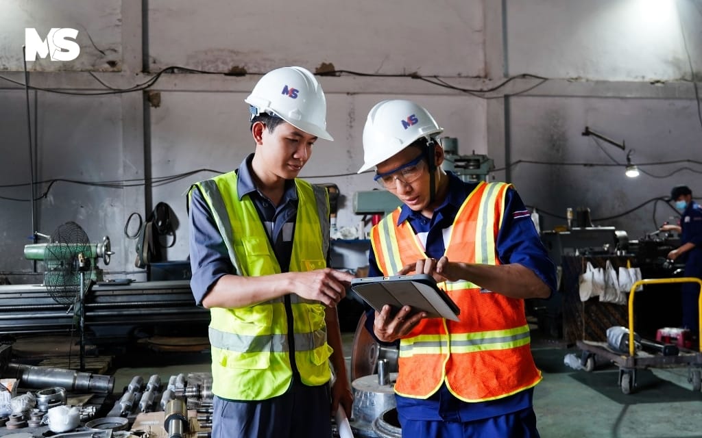 Nhà Sản Xuất Piston Tại Thị Trường Việt Nam | Metal Solutions | MS 11 Đội ngũ kỹ thuật giàu kinh nghiệm của quy trình sản xuất Piston Việt Nam