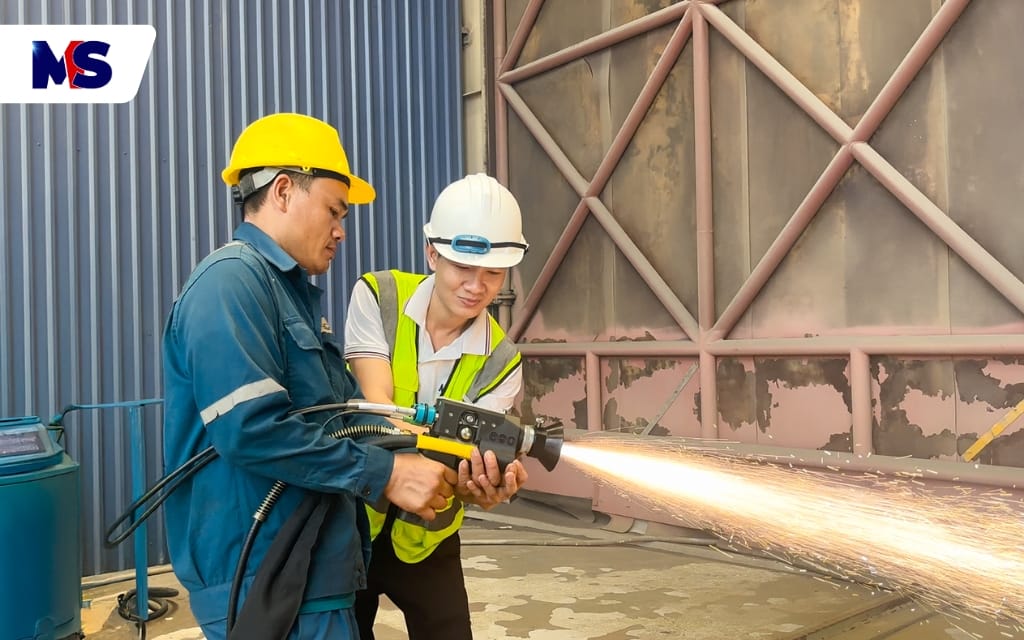 Metal Solutions bàn giao máy Phun hồ quang cho Alpha ECC 9 Hướng dẫn vận hành hệ thống phun phủ hồ quang tại xưởng Alpha Ecc