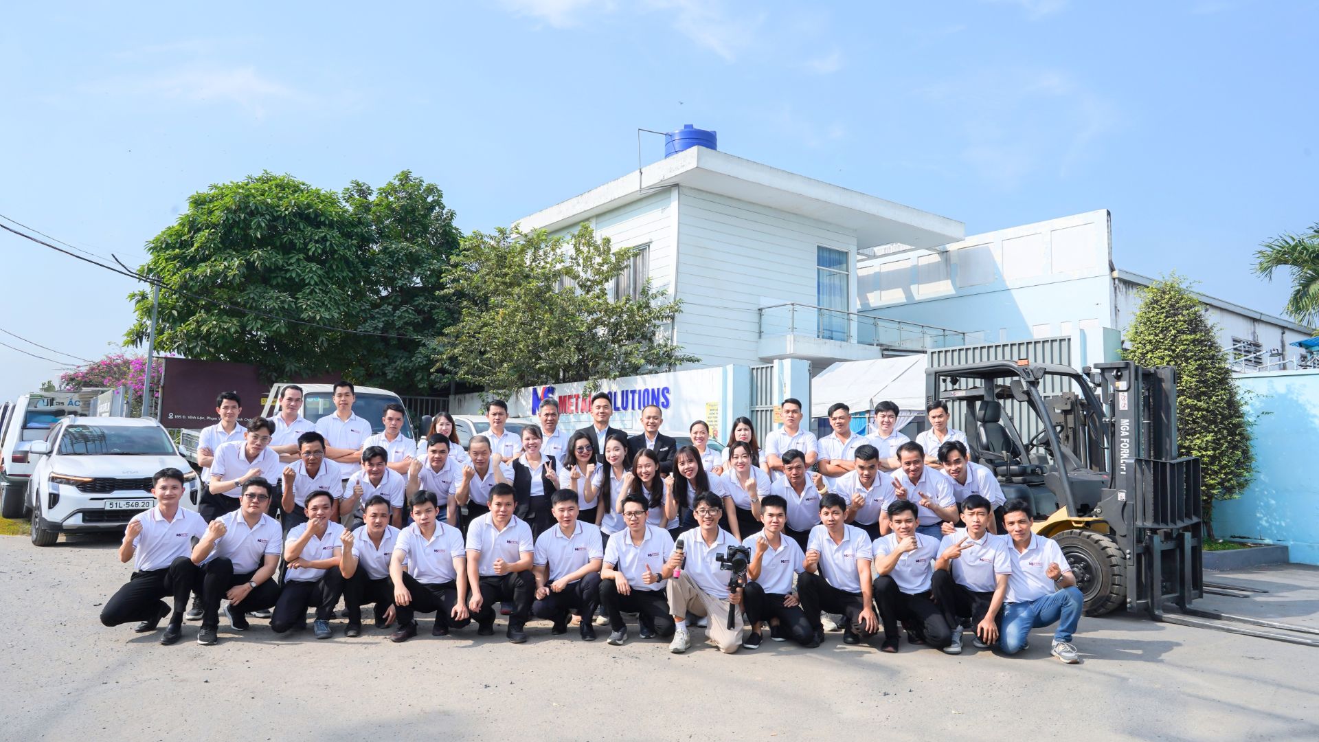 anh-truoc-cong-ty-metal-solutions